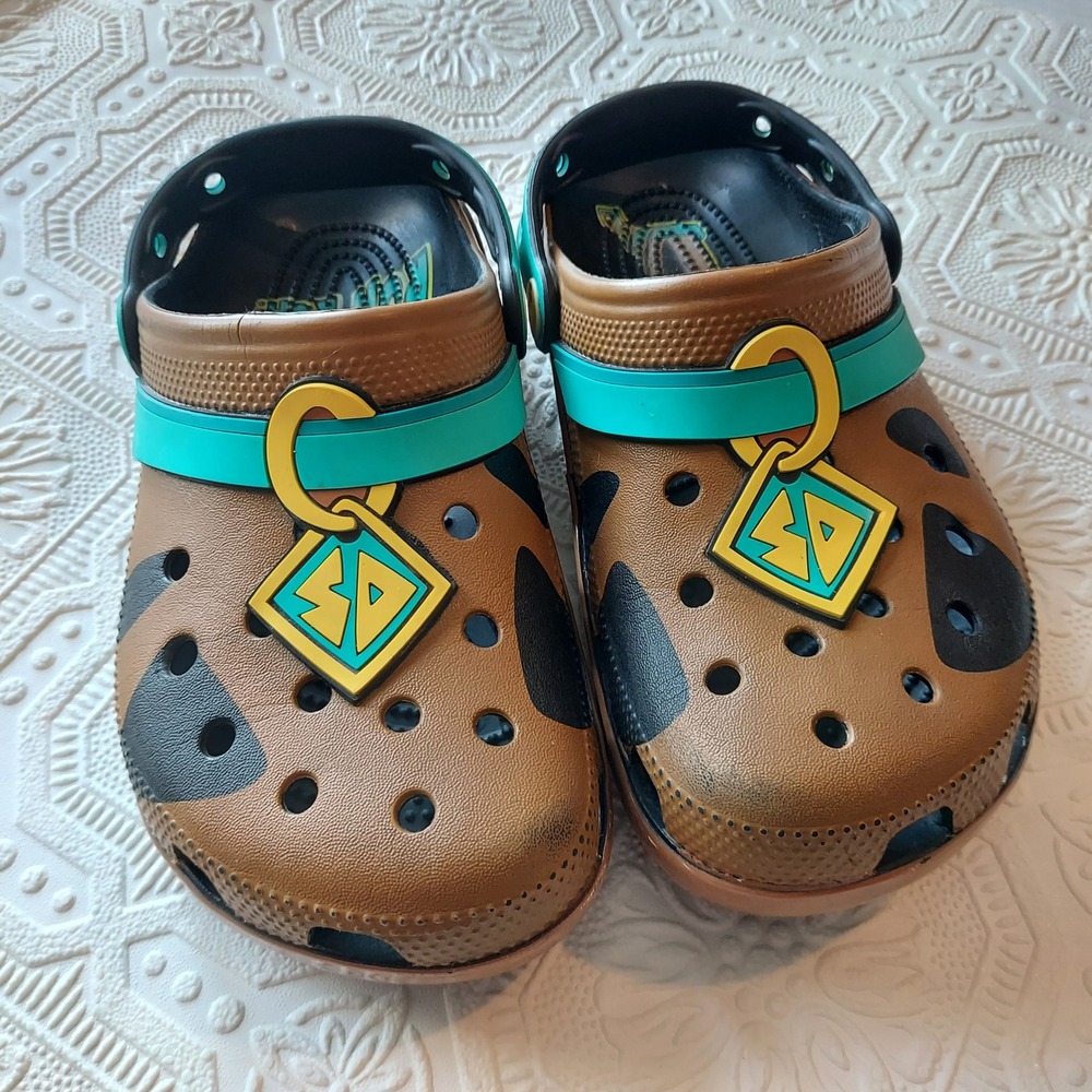 Crocs Classic Clog x Scooby-Doo Brown Teal Mystery Machine Mens 4 Womens 6